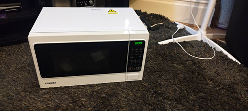 Toshiba em20p 20l 800w - toshiba,