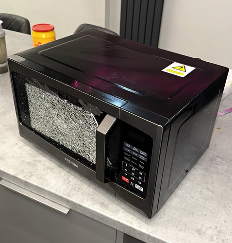Toshiba 23l digital 800w - 23l,