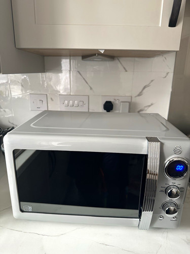 Swan sm22030lgrn 20l - sm22030lgrn, 800w